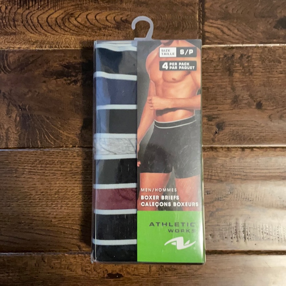 NWT Mens boxer Breifs - 4 pack